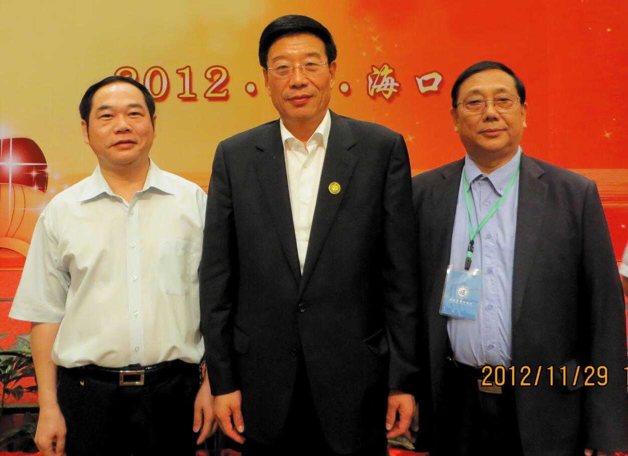 2012年，時(shí)任湖南省委書記徐守盛蒞臨?？谝暡?jpg