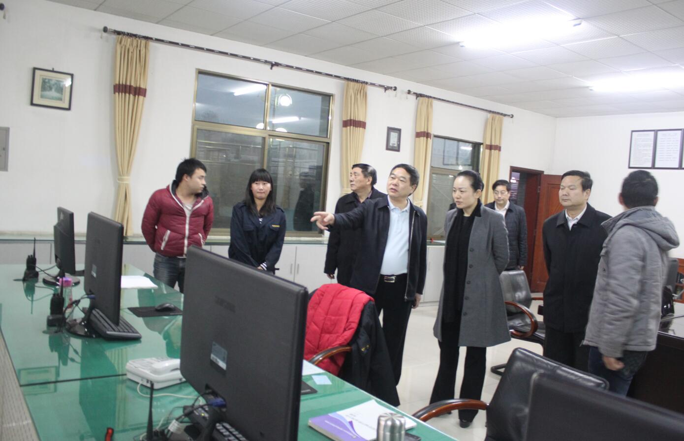 2014年1月，時(shí)任懷化市市長李暉蒞臨公司調(diào)研.JPG